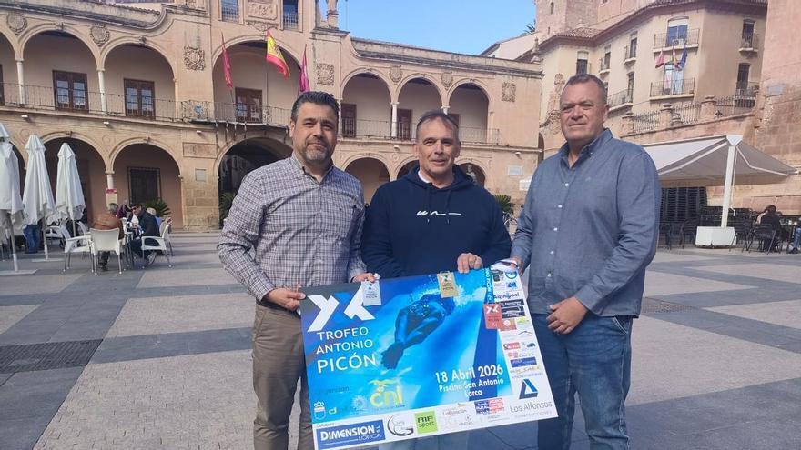 Lorca reúne a 300 nadadores en el Trofeo Antonio Picón