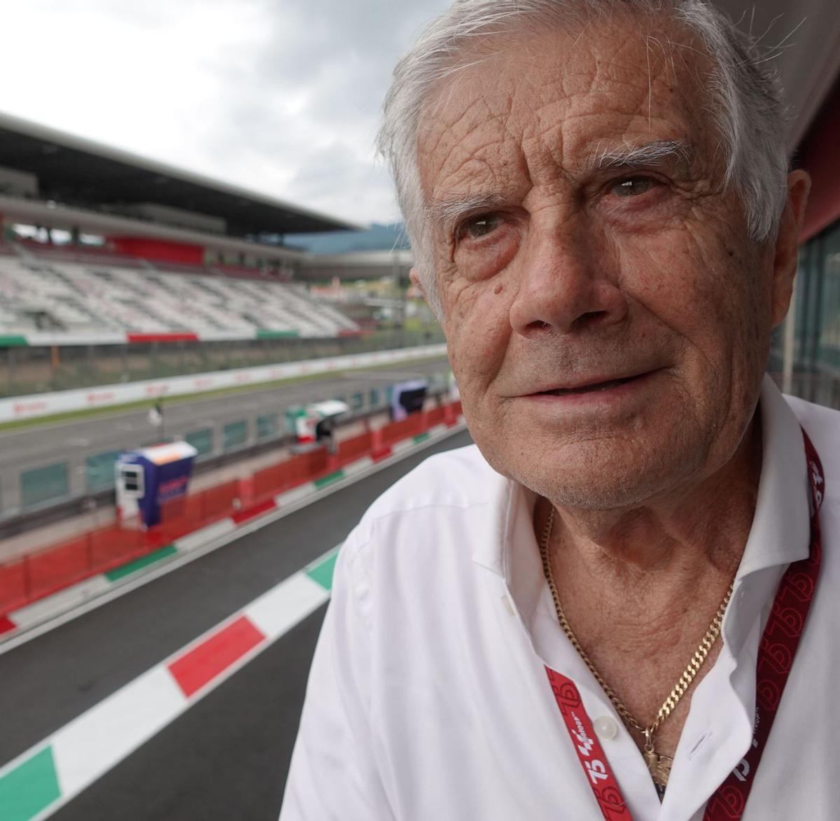 Giacomo Agostini: "Márquez és pur xou, et fa aixecar del  sofà a cada volta"