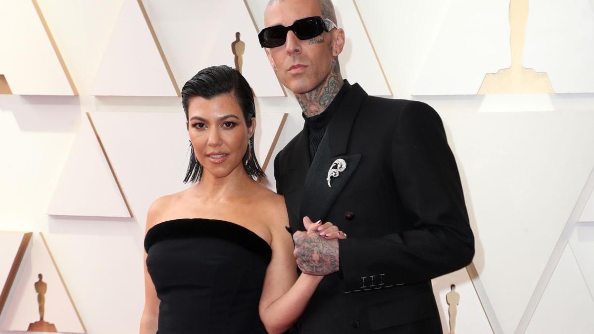 La ex de Travis Barker dice que él planeaba acostarse con la hermana de su mujer, Kourtney Kardashian: &quot;Travis y Kim trataron de quedar para mantener relaciones&quot;