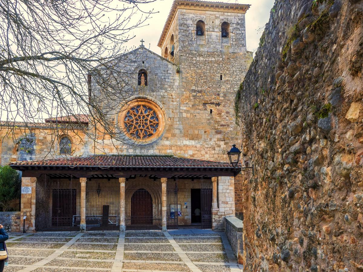 La ex-Colegiata de San Cosme y San Damián