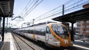 Un nou robatori de cable provoca retards de més d’una hora a l’R2 Nord i l’R11 de Rodalies
