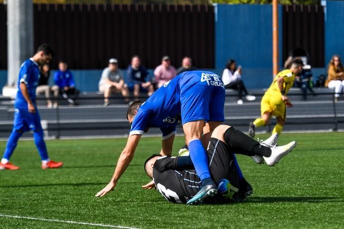 25-01-20  DEPORTES. CAMPOS DE FUTBOL DE LA ZONA DEPORTIVA DEL PARQUE SUR EN MASPALOMAS. MASPALOMAS. SAN BARTOLOME DE TIRAJANA.  Partido de futbol entre los equipos del San Fernando de Maspalomas y el Vera disutado en el Campo de Futbol del San Fernando de Maspalomas en la zona deportiva del Parque Sur de Maspalomas.  Fotos: Juan Castro  | 26/01/2020 | Fotógrafo: Juan Carlos Castro