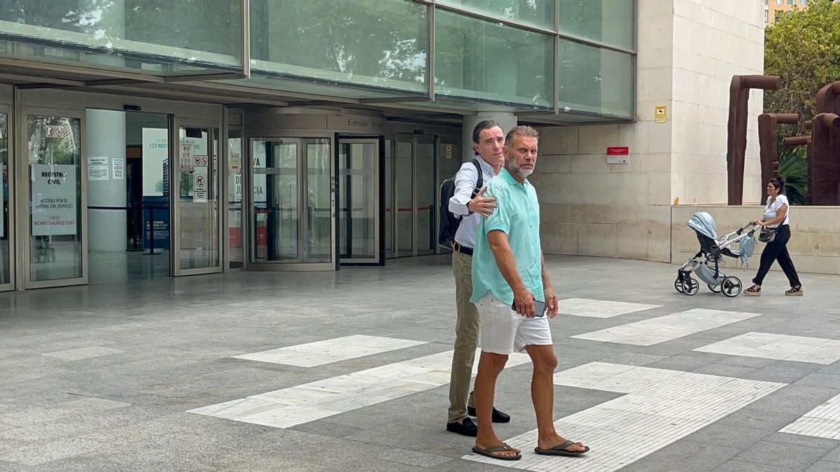 Nacho Vidal sale de la Ciudad de la Justicia de València tras ser condenado por tráfico de drogas