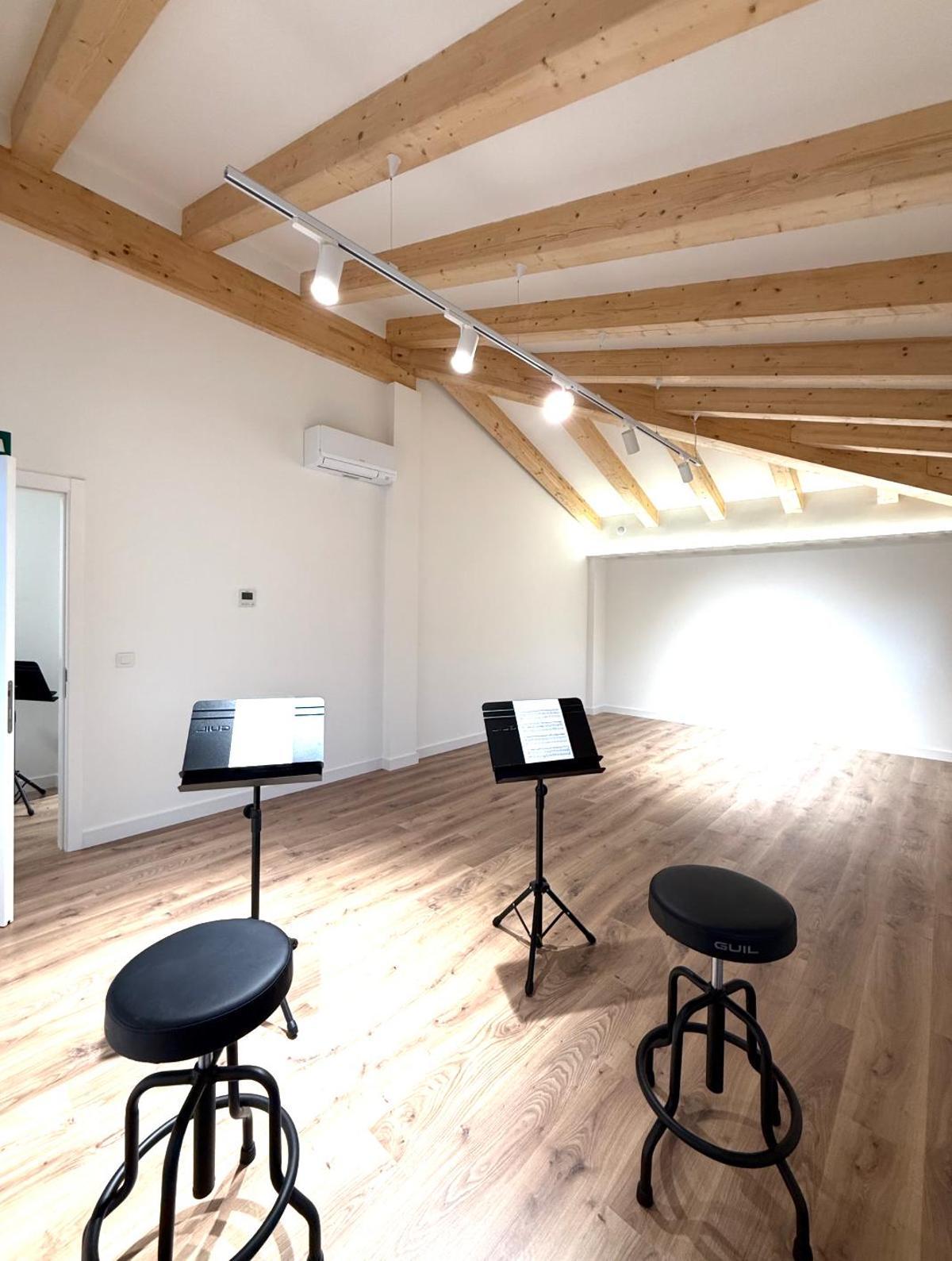 El nuevo conservatorio de Cofrentes, un hito cultural para la comarca, finaliza sus obras.