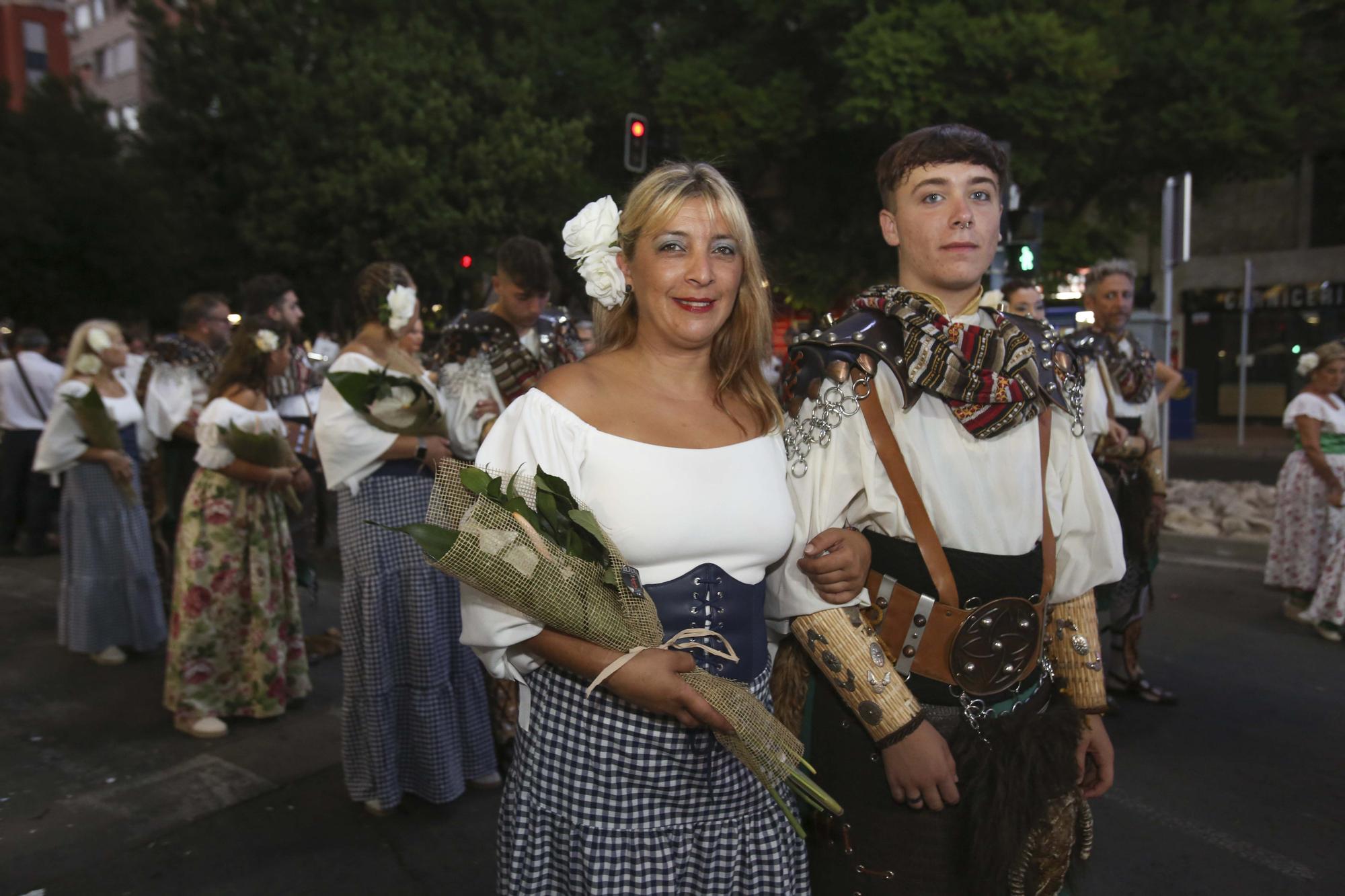 Altozano rinde homenaje a la Virgen de la Asunción tras los desfiles de Moros y Cristianos