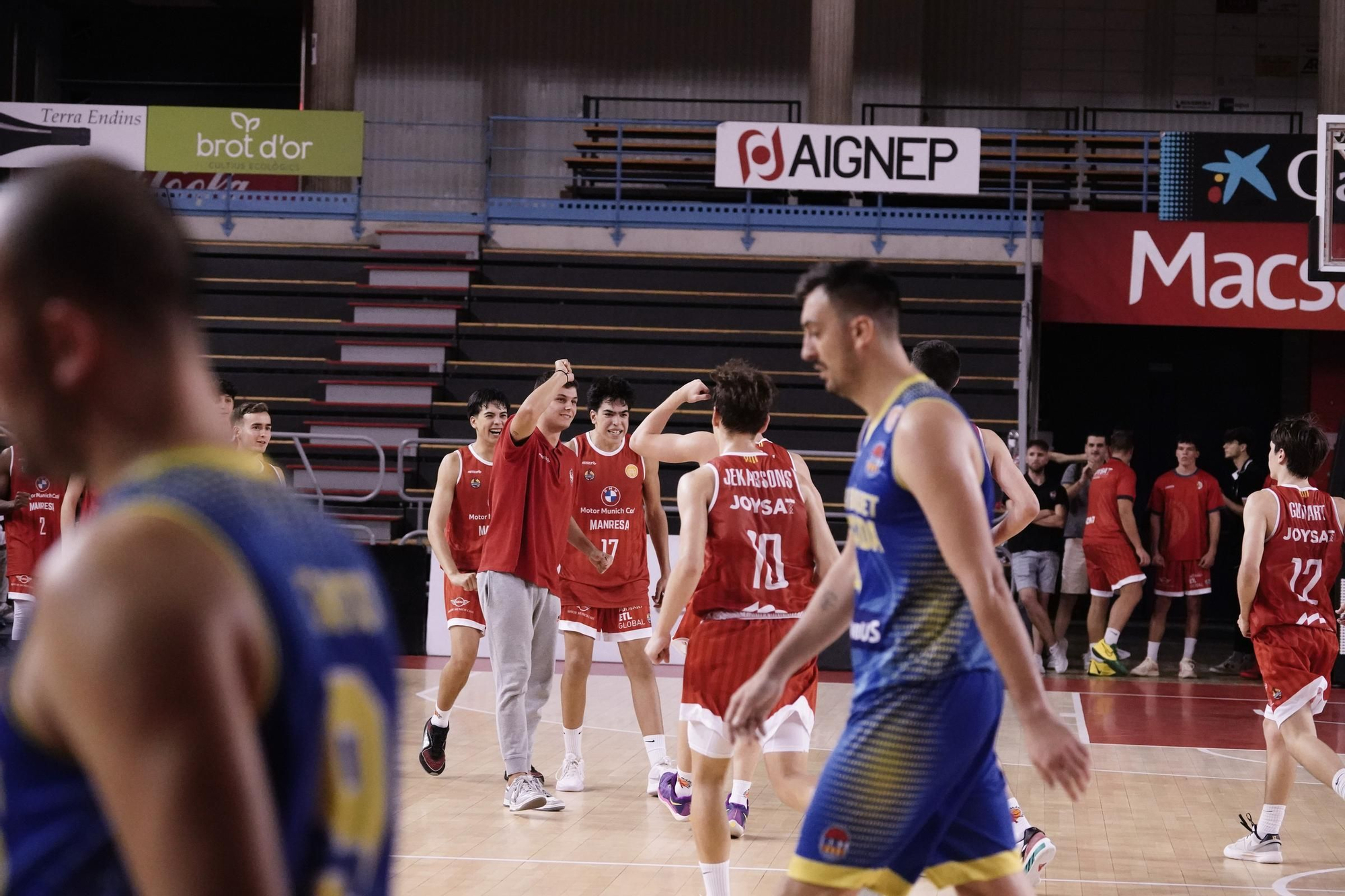 Totes les imatges del Bàsquet Manresa B - Cadí