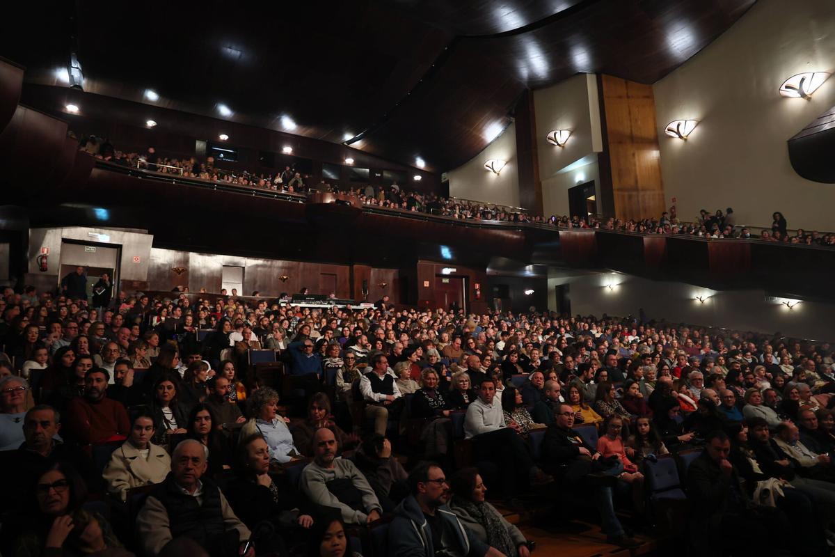 Ara Malikian hace vibrar al público de Oviedo con "Intruso"