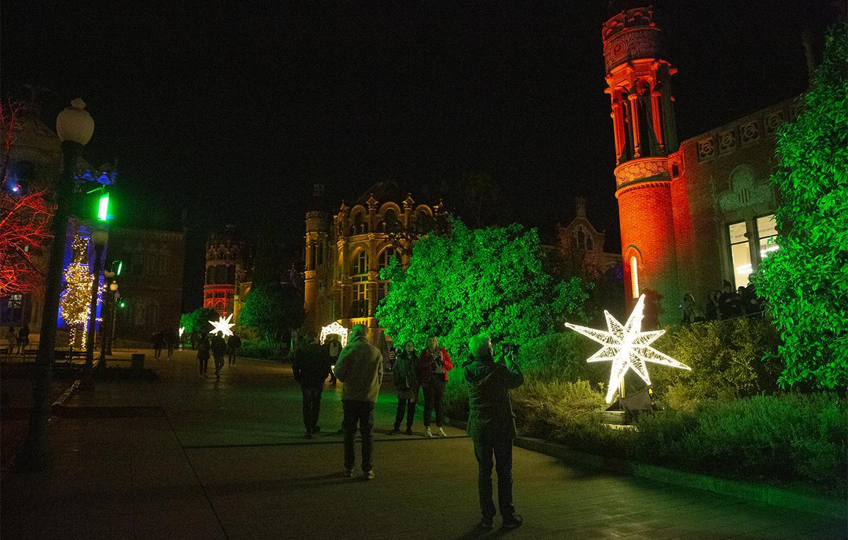 Espectáculo de luces de navidad en el recinto modernista de Sant Pau