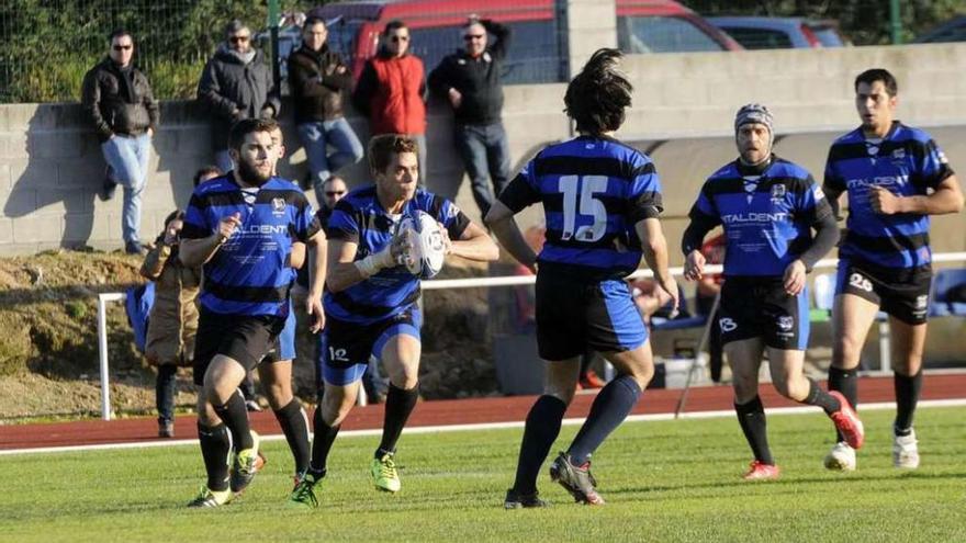 Os Ingleses cayó con honor en su visita al Pontevedra. // Noé Parga