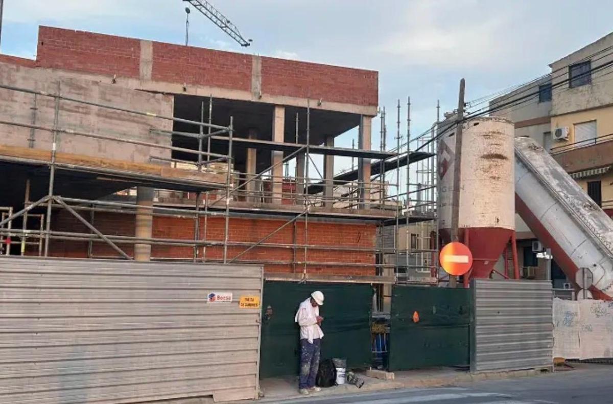 La Conselleria ha aprobado la modificación del proyecto y el contrato de servicios y obra de la ampliación y reforma del centro de salud de Moncofa para dotarlo de una planta más.