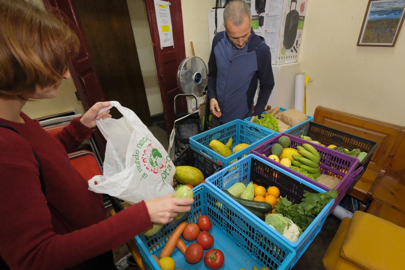 Reparto de alimentos de autoconsumo en Las Palmas de Gran Canaria