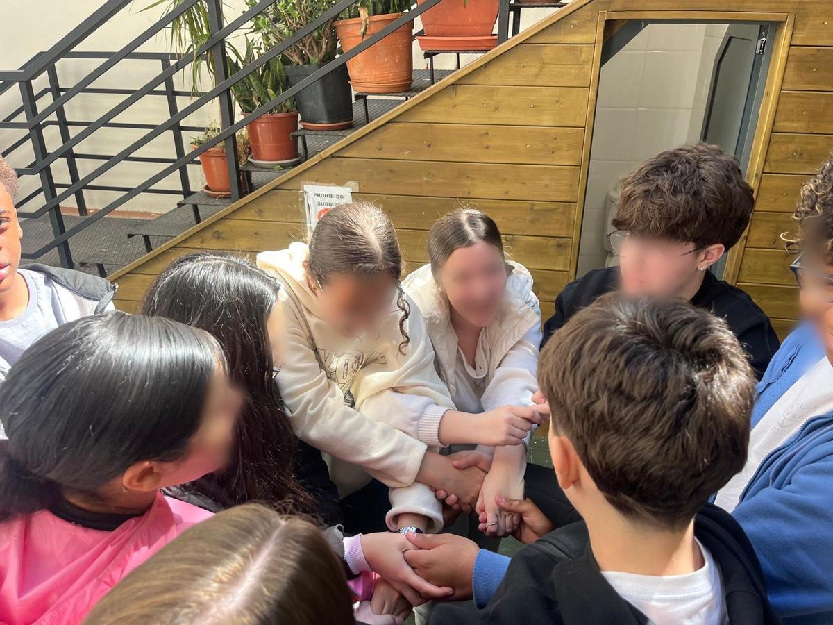 Alumnos en uno de los proyectos de Juventud.