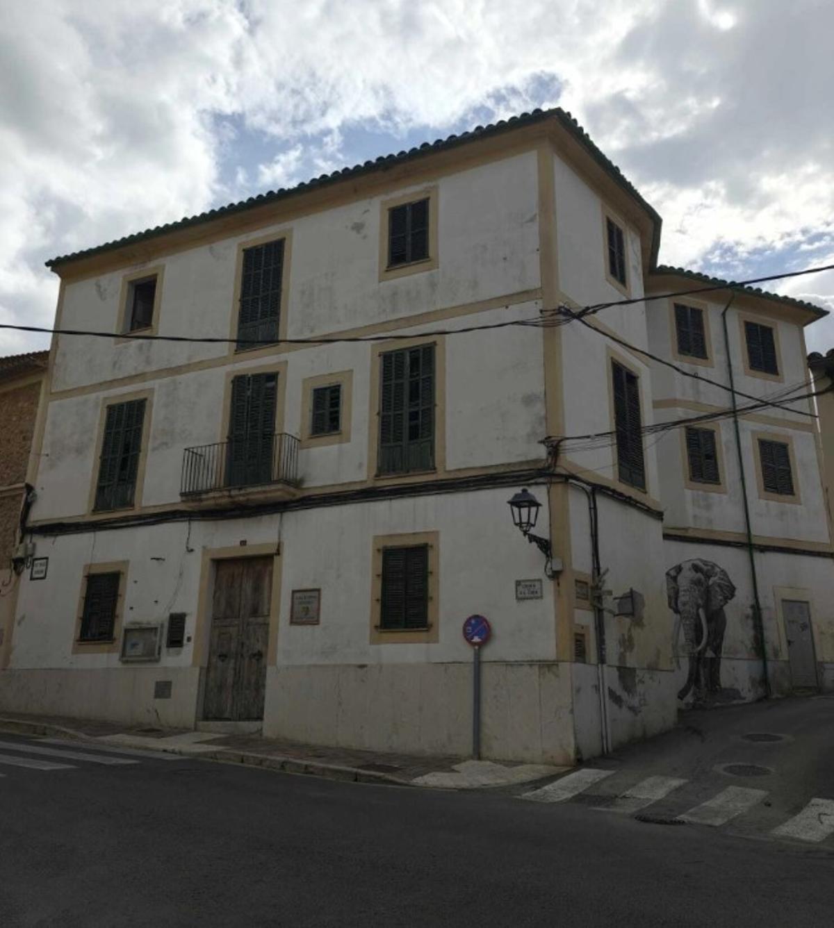 El casal cedido al Ibavi.