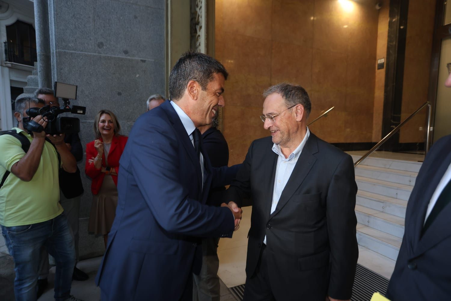 Llegada de los asistentes a la segunda edición del Foro de Energía en la Comunitat Valenciana