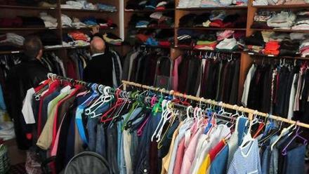 El de la recogida de ropa usada para Cáritas subió un 33% el año pasado en Vilagarcía - Faro de Vigo
