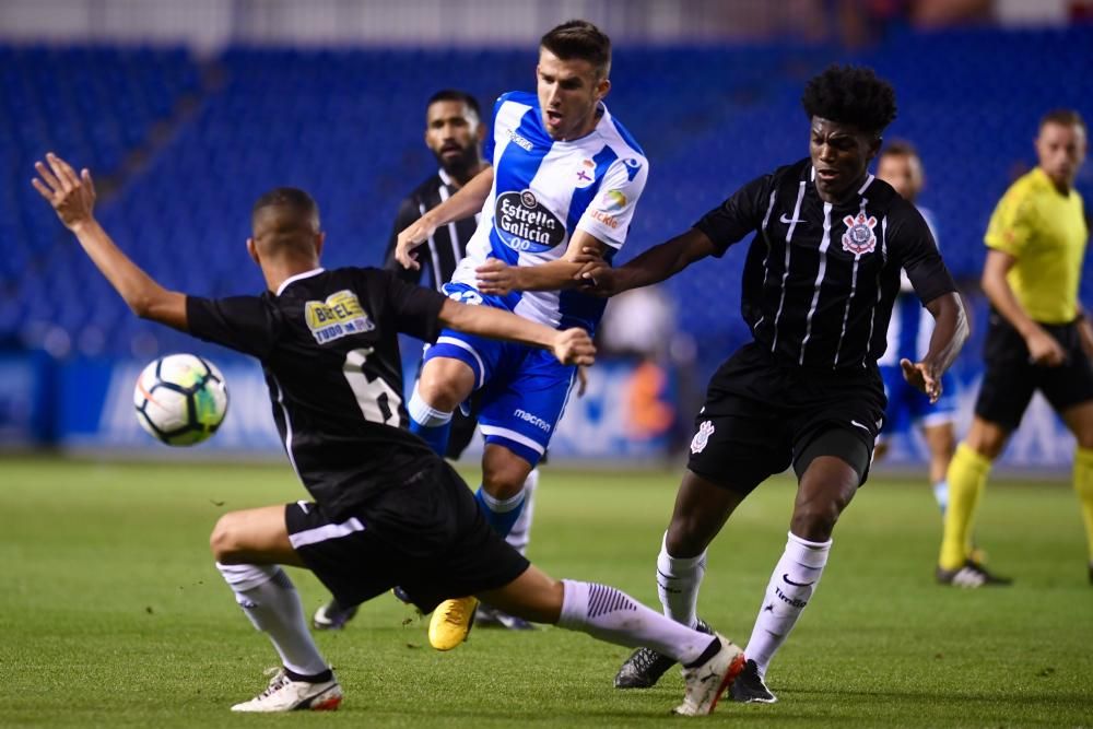 El Dépor golea al Corinthians en Riazor