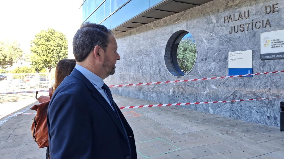 El portavoz de Vox está investigado por acoso sexual ya ha acudido a declarar al juzgado de Dénia.