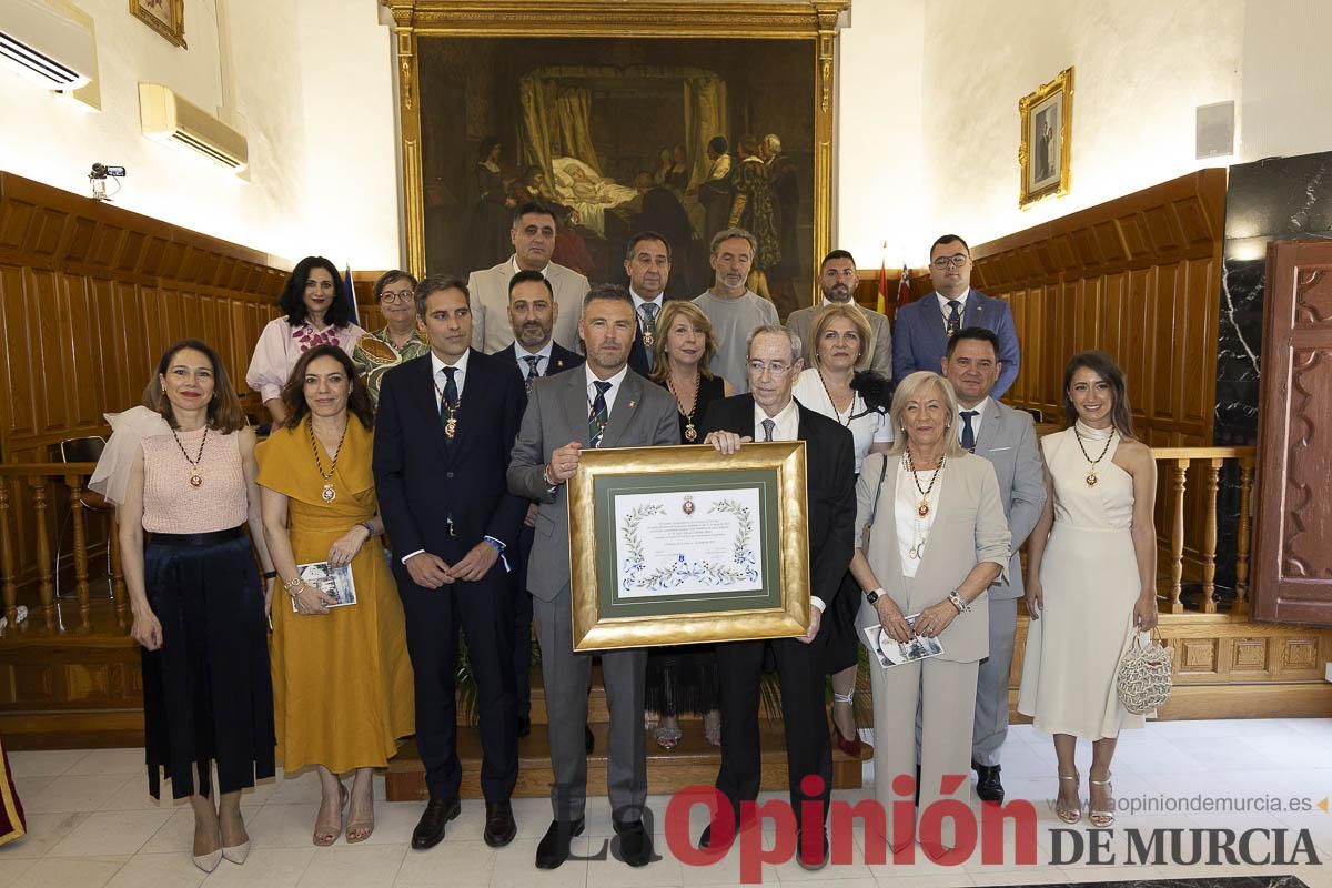 Así se ha vivido el emocionante acto del nombramiento de 'Hijo Predilecto' de Caravaca al doctor Juan Manuel Laborda