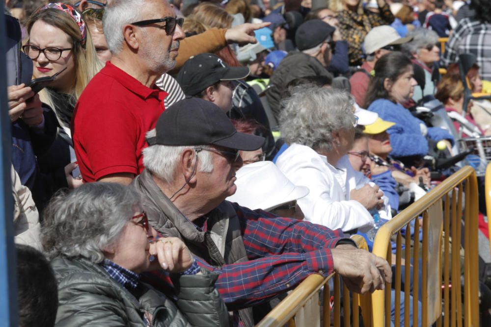 Búscate en el público de la mascletà del 1 de marzo