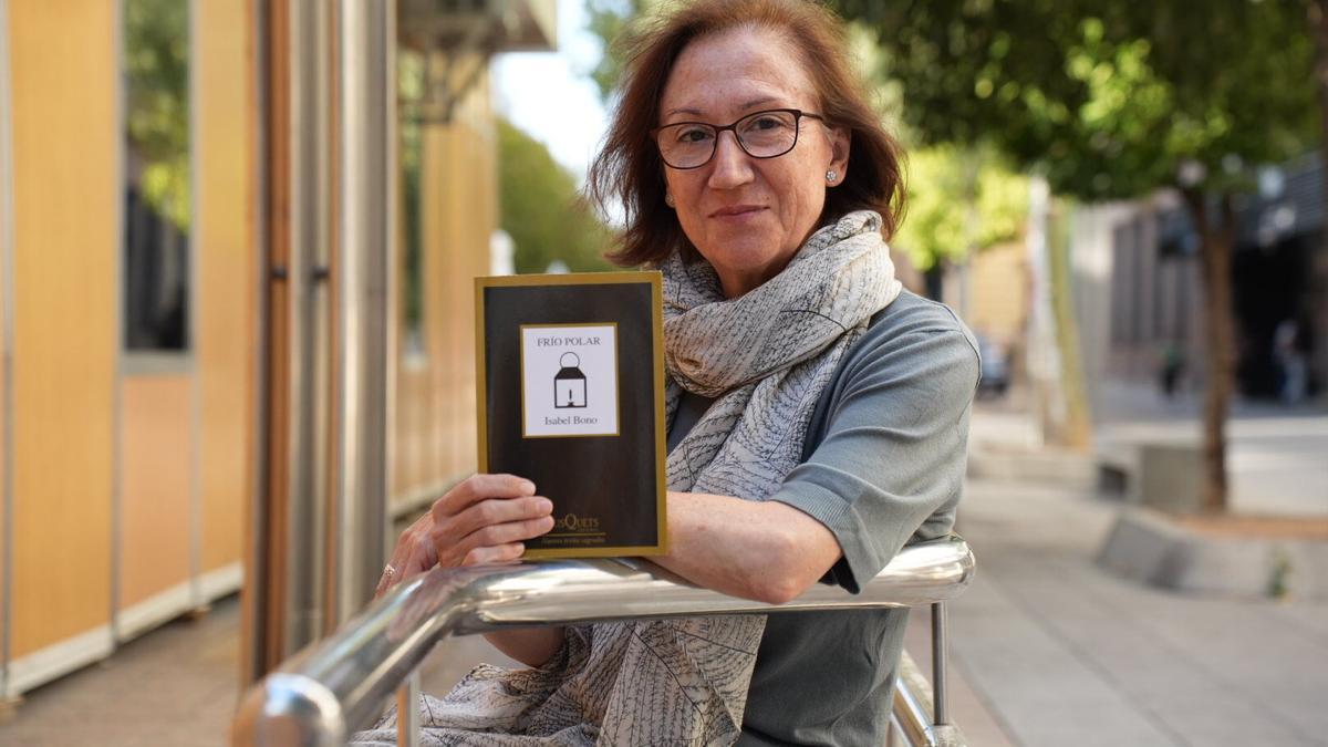 Presentación de 'Frío Polar', de Isabel Bono, en la Feria del Libro de Córdoba.