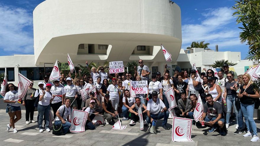 Los hoteleros de Tenerife proponen un 13,5% de subida de sueldo para acabar con el conflicto laboral