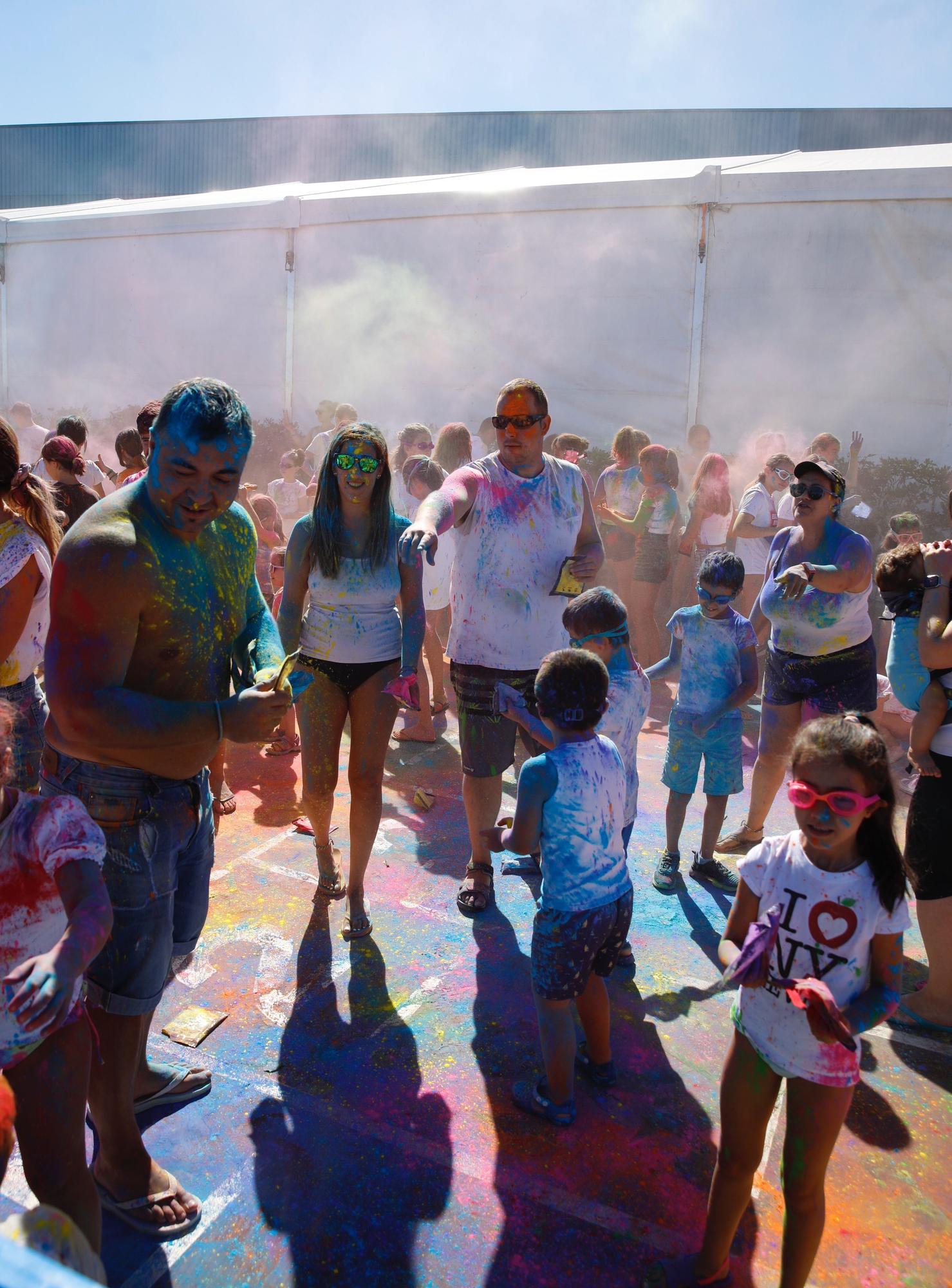 "Holi party" en el club de natación Santa Olaya de Gijón