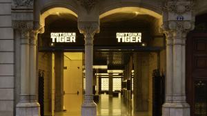 La nueva tienda de Onitsuka Tiger, en el número 27 de Paseo de Gràcia.
