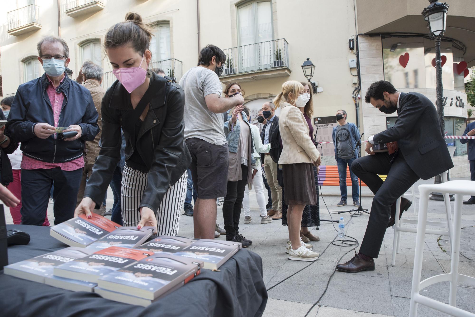 Roger Torrent presenta llibre a Manresa