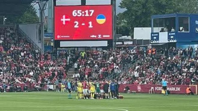 Eriksen vuelve a caer desplomado en el Ucrania - Dinamarca y el árbitro suspende el partido