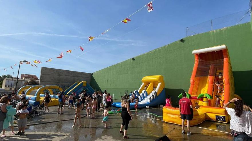 Morales del Vino rocía de agua las fiestas para paliar el calor