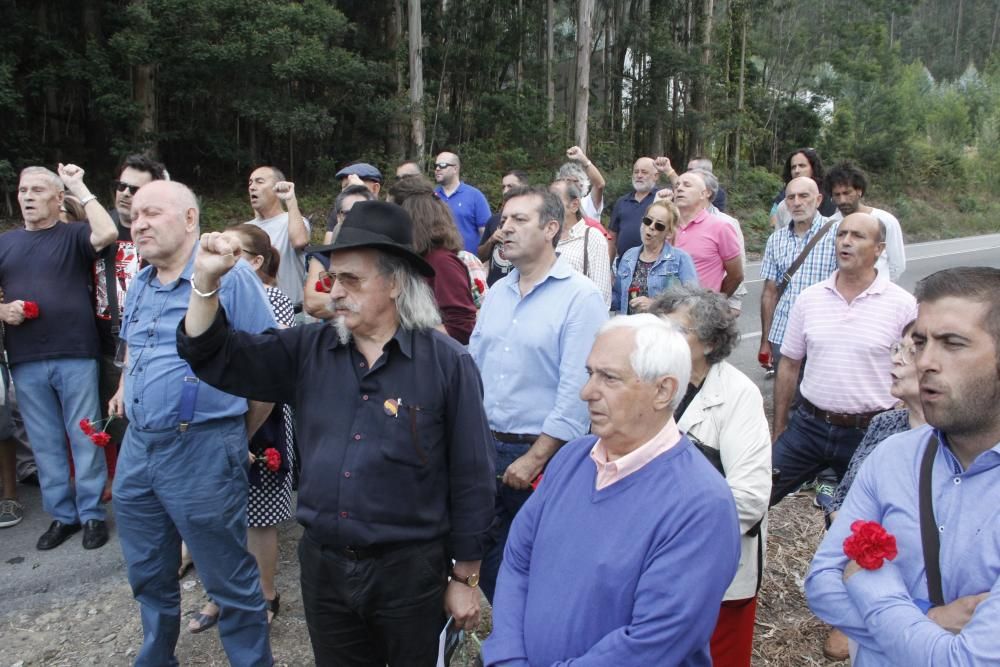 Cangas homenajea a las víctimas de Anguieiro