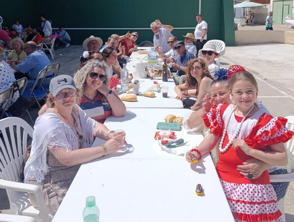 GALERÍA | El compás flamenco marca el ritmo de la romería en Cañizal GALERÍA | El compás flamenco marca el ritmo de la romería en Cañizal