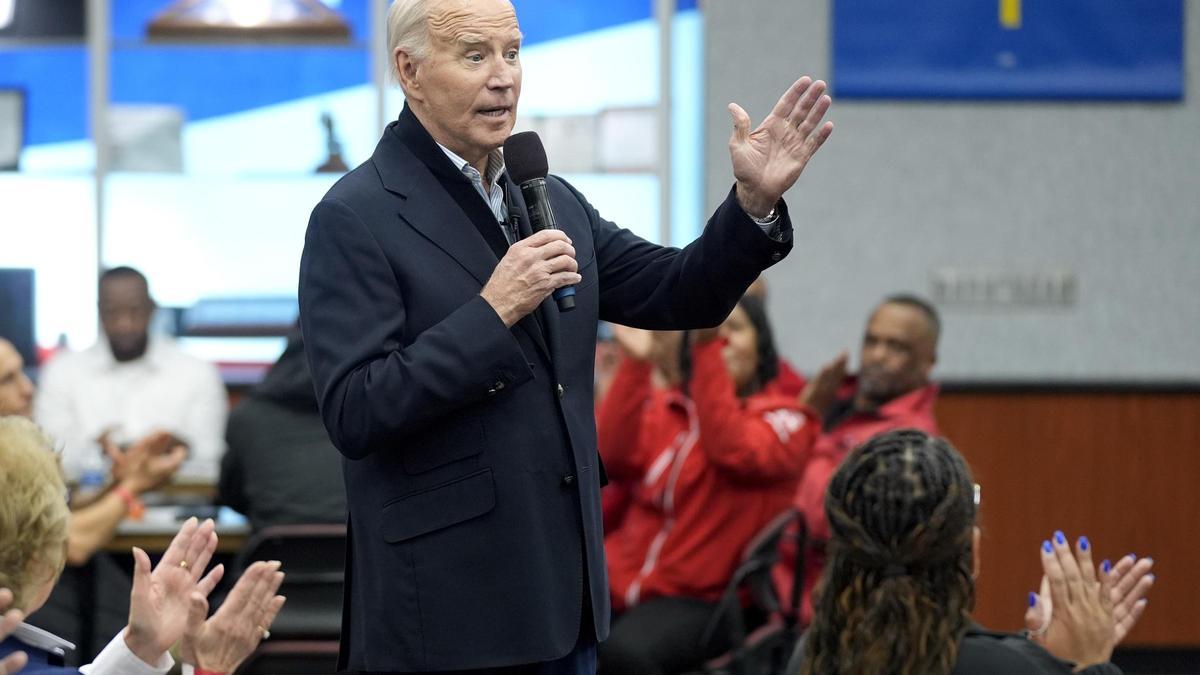 El presidente de EEUU, Joe Biden, durante un acto de campaña en Warren, Michigan.