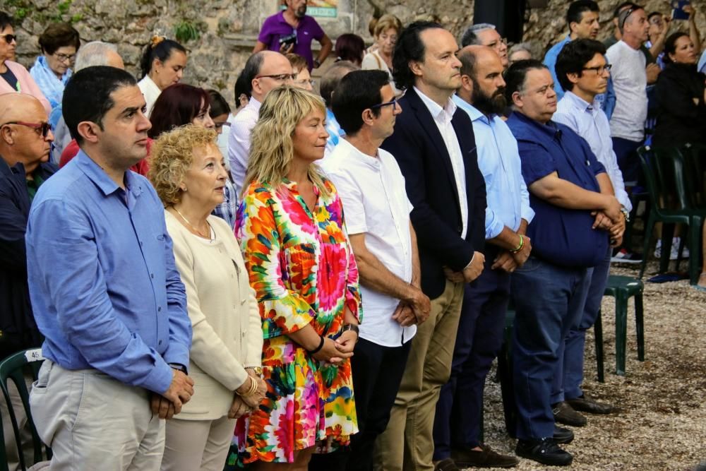 Alcoy rinde honores a su patrona