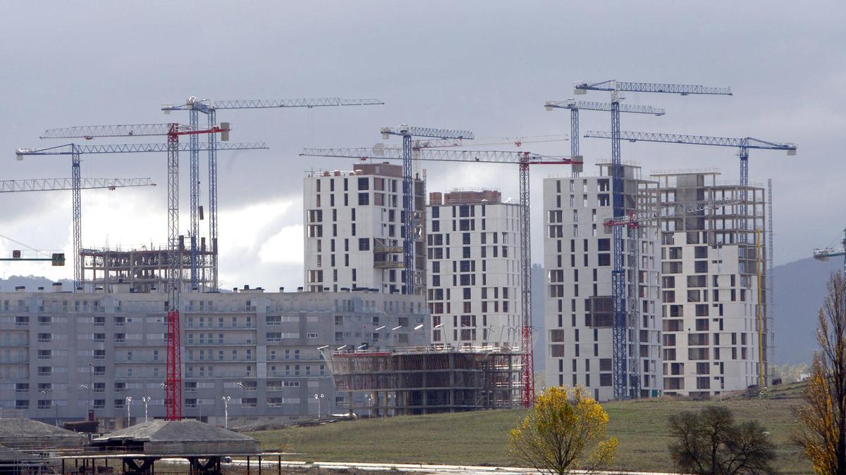 Polígono de viviendas de protección oficial en construcción en Vitoria.