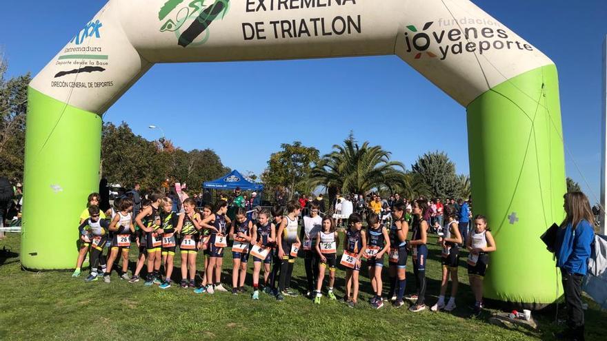 150 deportistas cierran en Cáceres el Triatlón Divertido Judex Menores