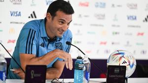 Lionel Scaloni, seleccionador de Argentina, en rueda de prensa en el Mundial de Catar