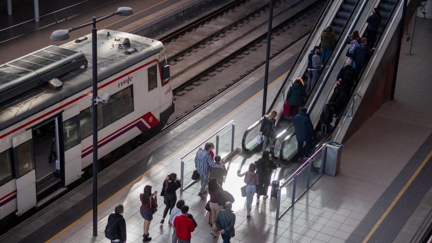 El Consell prorroga seis meses las ayudas al transporte público