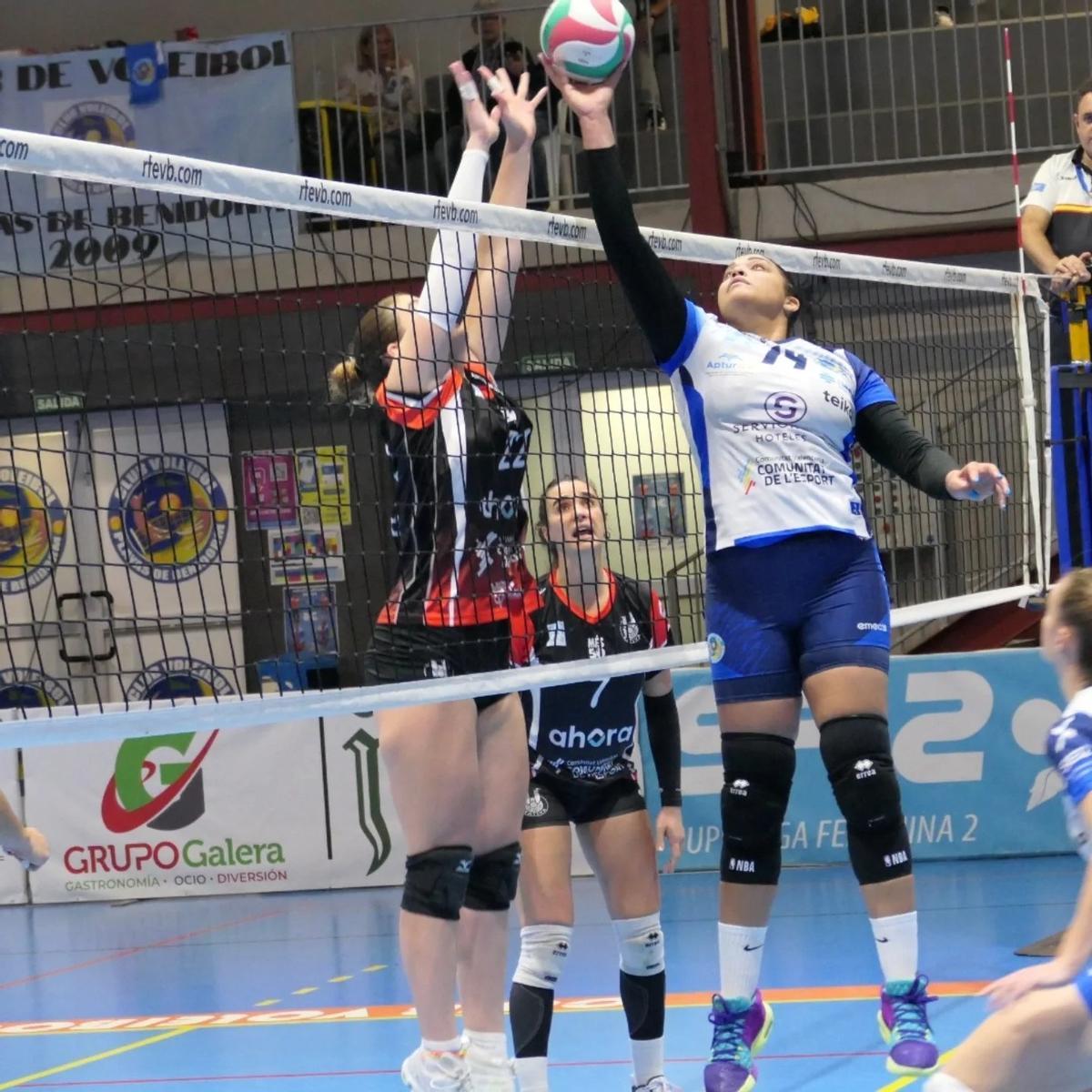 El Ahora vóley Xàtiva logra puntuar en Benidorm pese a ceder por la mínima (3-2).