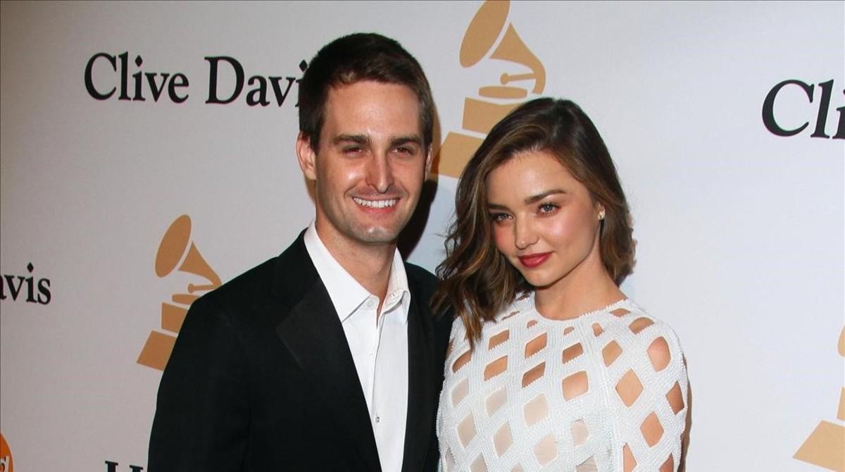 mroca34767775 model miranda kerr and evan spiegel at the 2016 clive davis 160721135328