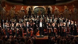 John Eliot Gardiner, este viernes, en el Palau de la Música Catalana junto a su orquesta y coro.