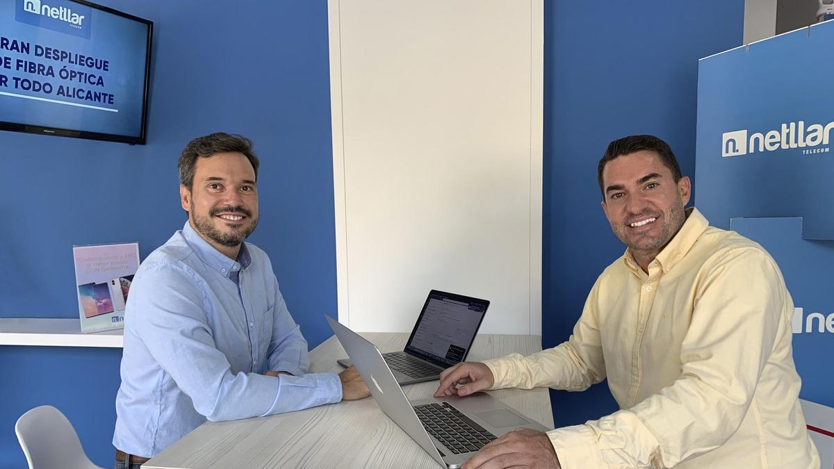 Jaime de la Calzada, gerente de Netllar Alicante y Luis Rodes, director de la zona Alicante.