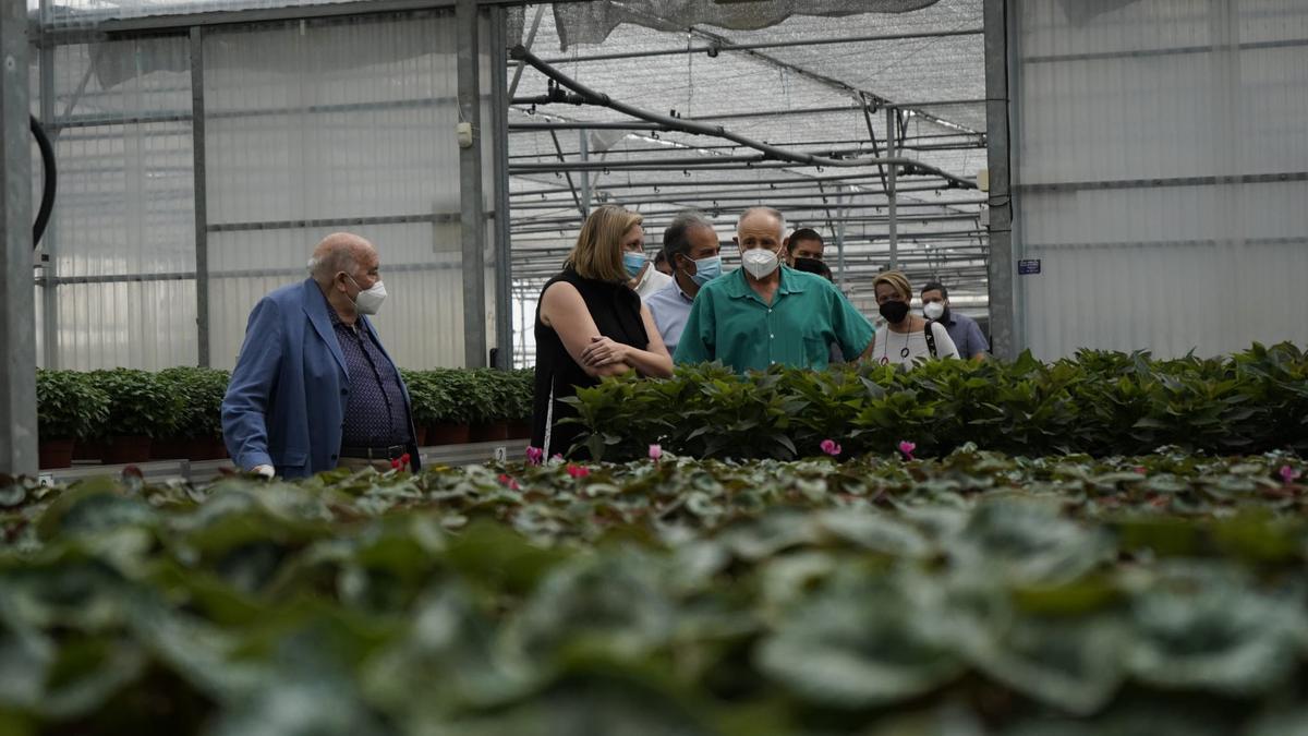 La consejera de Familia, en la visita a las instalaciones de Asprosub