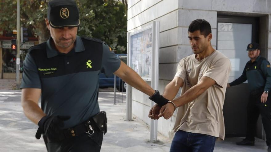 La jueza envía a la cárcel al detenido por matar a golpes a su amante en Albalat de la Ribera