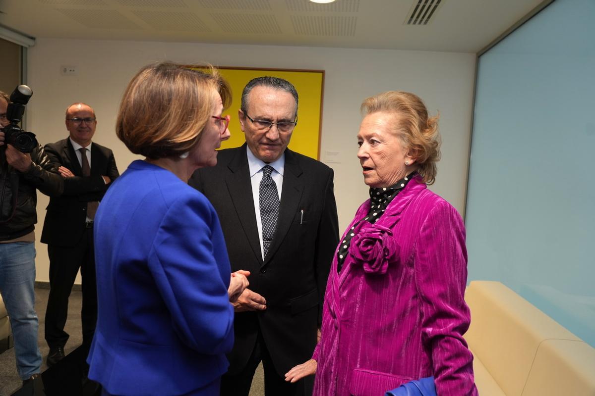 La UJI entrega a Mediterráneo la Distinción Extraordinaria