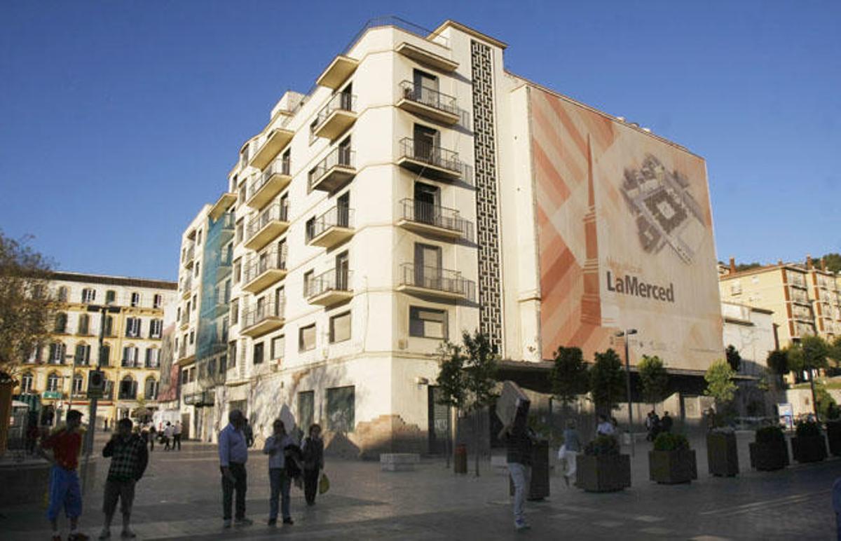 El pleno de Málaga acuerda la demolición del edificio Astoria