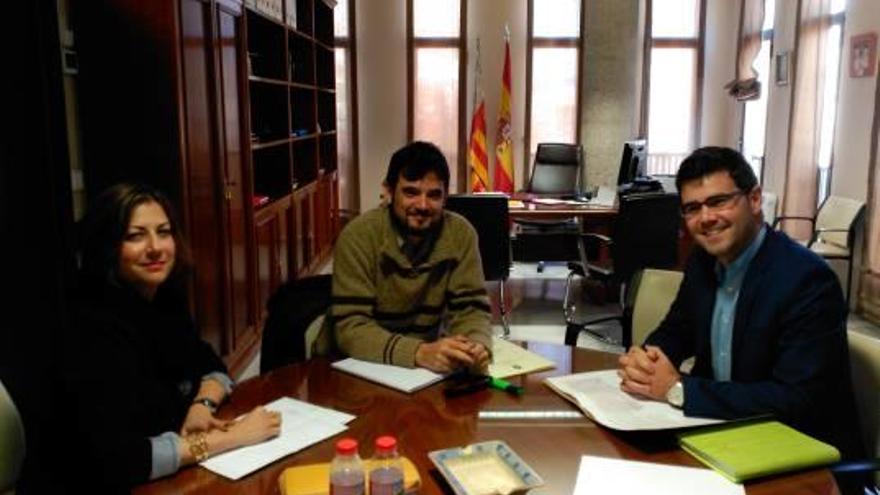 Sant Joan pide ampliar a todo el año el servicio de las líneas de bus con la UA y la Playa de San Juan