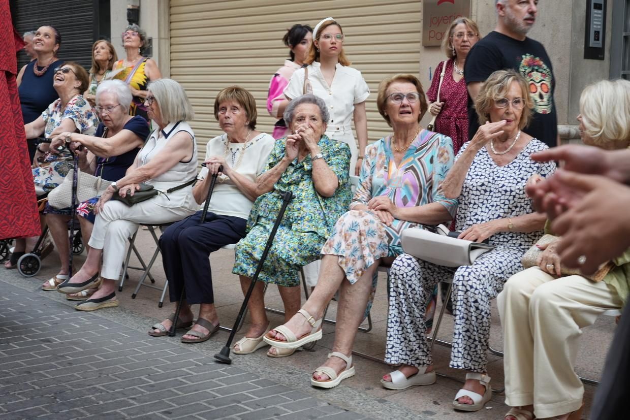 Castelló recibe con honores al Santísimo en la procesión del Corpus Christi