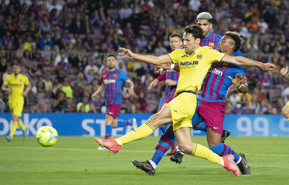 Instante del 0-1 de Pedraza en el Camp Nou ante el Barcelona en 2022.