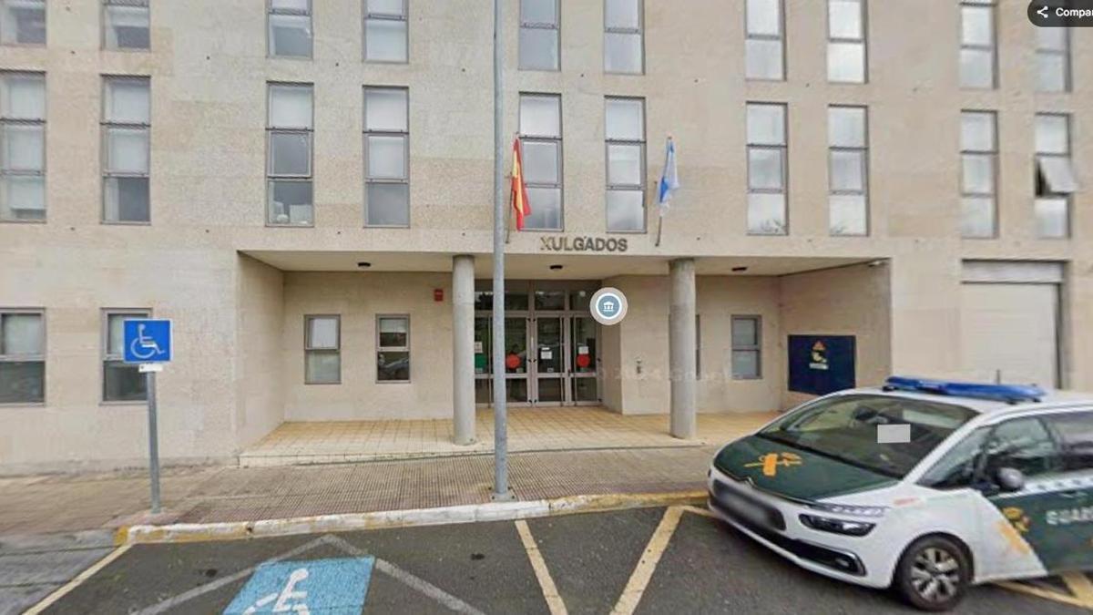 Edificio dos Xulgados de Carballo.